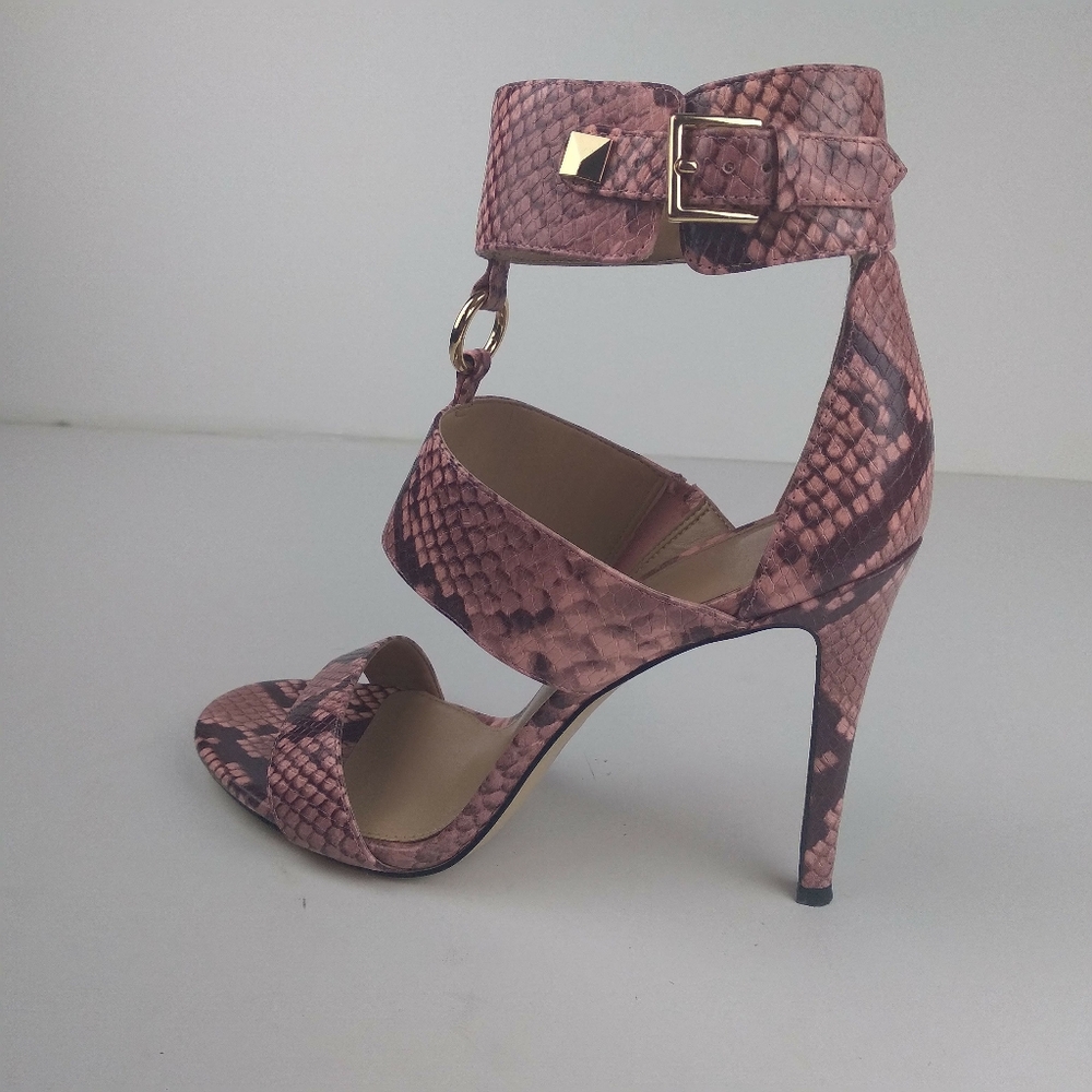 Michele Kors Amos ankle strap sandal in shell pink snake skin print size 8.5 M - Picture 11 of 16